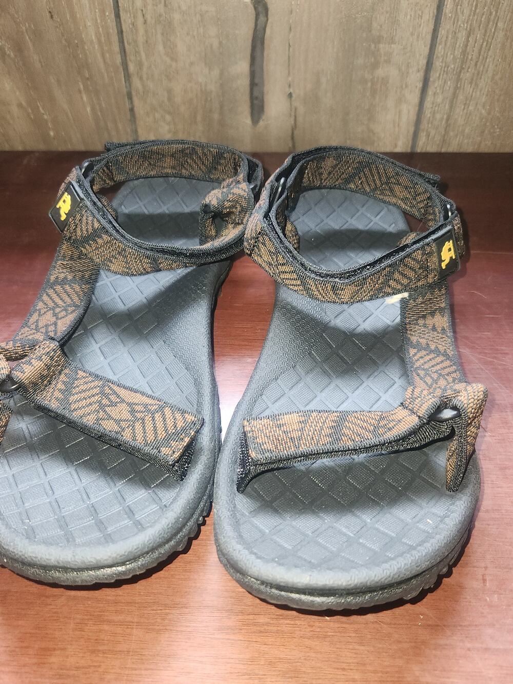 Camel Crown Sport Sandals Tribal Webbing Strappy Women's Size 8.5
